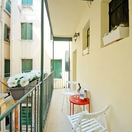 San Marco Fabbri شقة البندقية